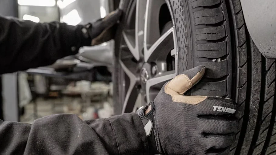 Tire Service Special – Mount & Balance 4 Tires for $59